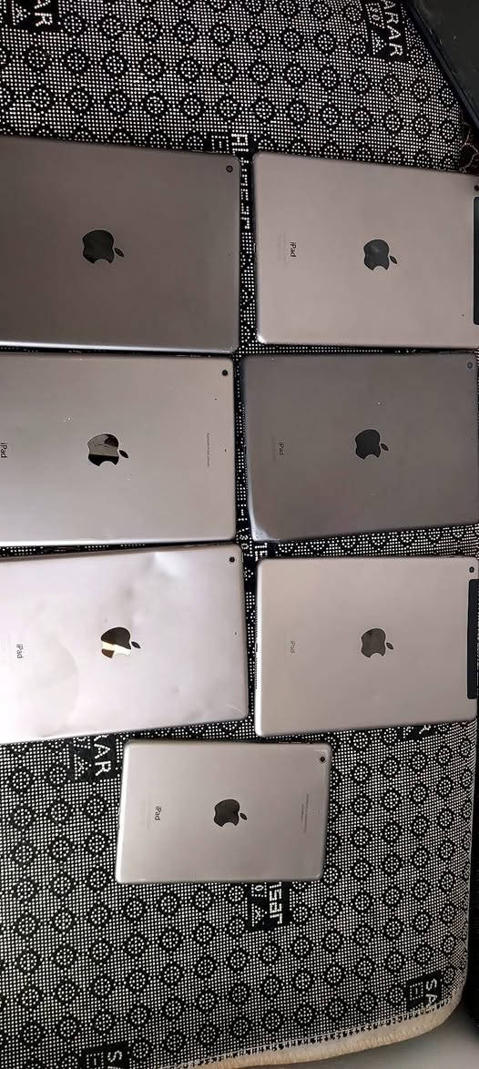 ايبادات للبيع فحم العدد ٧ يفيدون جماعة الصيانة


**إذا كنت صاحب هذا الإعلان وتريد حذفه لأي سبب، رجاءا أرسل رسالة إلى الدعم الفني**
