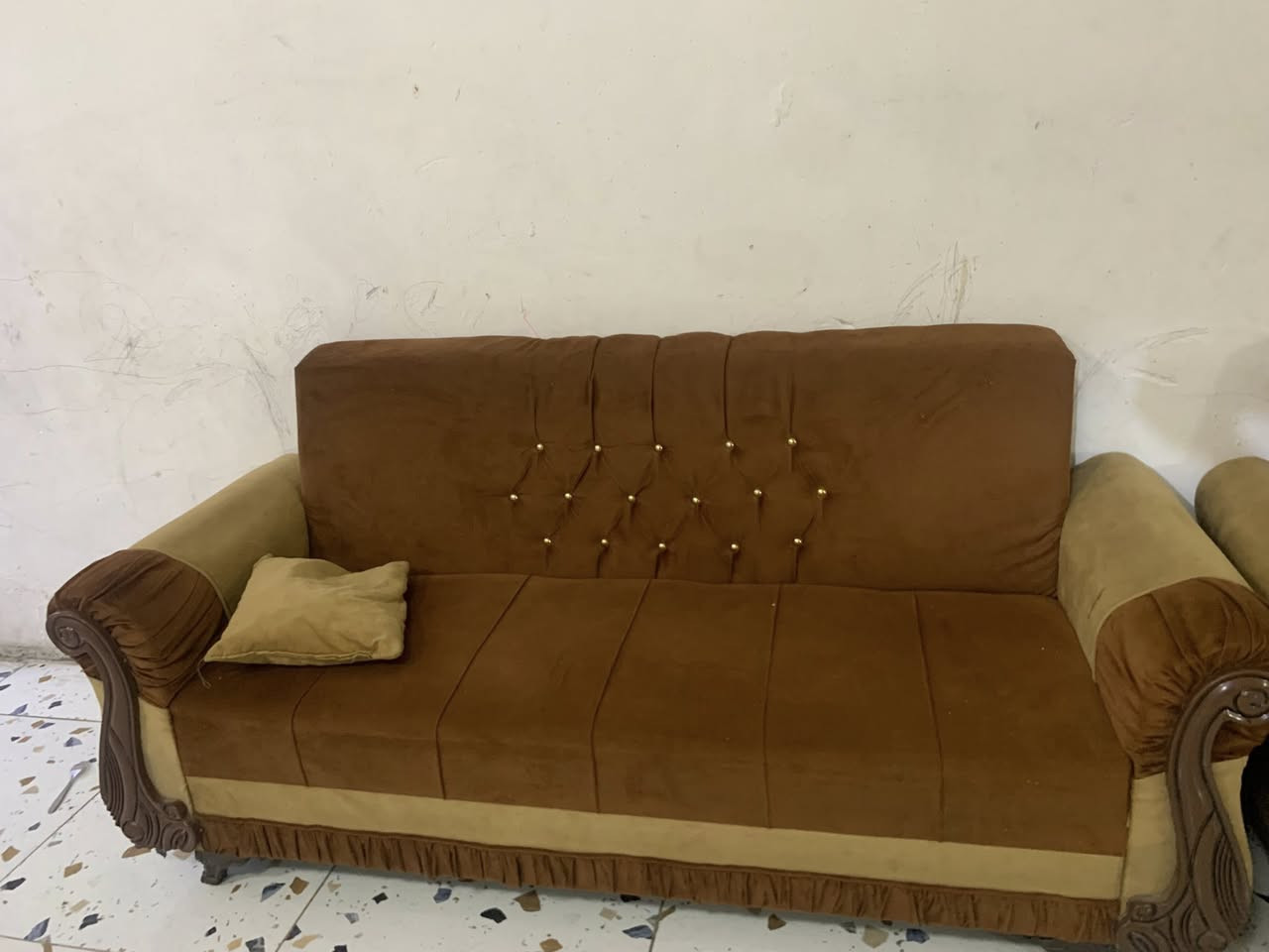 السعر ٢٥٠
تخم عدد ١٠ مقاعد  نضيف  مرتب 
مكانه بغداد العامريه   ‭+٩٦٤ ٧٨٧ ٧٥٥ ٠٨٨٤‬


**إذا كنت صاحب هذا الإعلان وتريد حذفه لأي سبب، رجاءا أرسل رسالة إلى الدعم الفني**