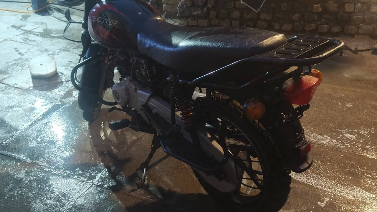 السلام عليكم دراجه بوكسر 23 مكينه بدايه تبخير دراجه بدون اوراق  اكفلها من لسرقه سعر
سعر 800 وبيها مجال مكاني مدينه لصدر رقم ***********
