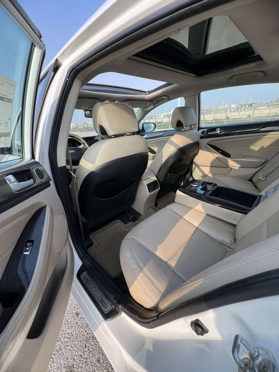 السلام عليكم
كيا كدنزا موديل 2015 خليجي بارد قليل وكازكيت فقط
فول مواصفات
1تدفئه كشن + استيرن
2اضائه عند الاقتراب 
3 كشن كهرباء صدر وسايق
 4 مساج 
5 لايت زينون + شمعه 
6 بك لايت شمعه 
7 ترحيب ابواب 
8 بونراما
9 صاج ملكي 
10 شاشه 
11 زراك لايت 
12 برده كهرباء 
13 ماشيه 164
تخم تاير وصدر رقم اربيل تحويل مباشر 
حلوه واحلى من الصور المكان الانبار الرمادي 
السعر 157 بيها مجال بسيط للشراي 
سونار واضح فقط بيع بدون مراوس 
للاتصال *********** 📞
