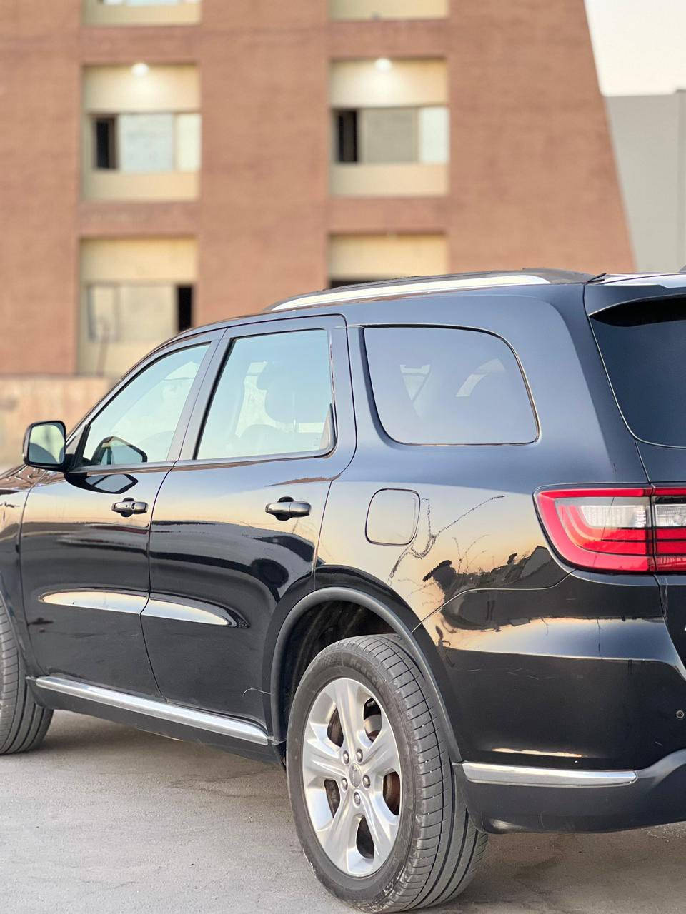 السلام عليكم
للبيع دورنكو 2015 مرمز 2022
وارد امريكي v6 رقم ذي قار حره باسمي مداور ثاني يوم 
حادثه لبنيد مبدل ولجاملغ نفسيته مصلح ومصبوغ نصه
 محرك كير حداديه تبريد كله خير من الله 
فول موصافات 1/1(vip)
فتحه سقف 
شاشه جبيره 
ثلاث قطع تبريد سبعه راكب
رادار امامي خلفي 
حساس امامي خلفي 
اشاير بلمري
 تدفئه تبريد كشنات 
تتفئه تبريد ستيرنك
جنطه كهرباء 
ويل 20
وبعد هواي مواصفات 
السعر 200وبيه مجال 
 المكان الناصرية مركز 
للاستفسار 
***********
