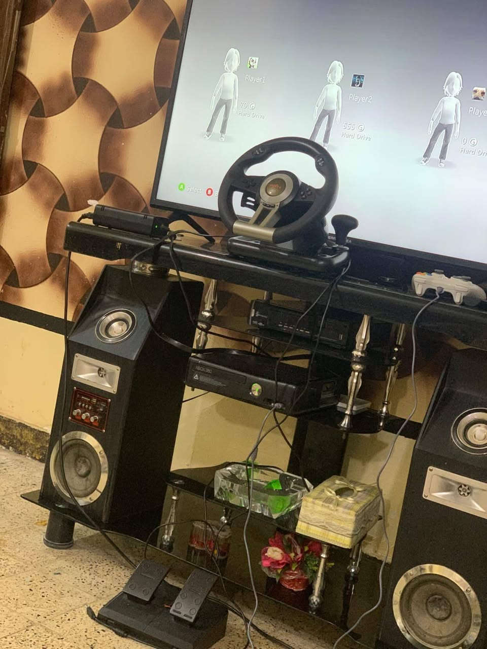السلام عليكم
اكس بوكس 360
ويا دركسون اوتماتيك فول
بي فوك لـ200 لعبة
العابه مهكرة
ويا جوستك
كامل ملحقات
لجهاز لا مفتوح ولا مصلح
نضافته فول 
مكاني تكريت القادسية
***********
