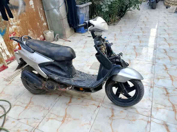 اكزز شغاله للبيع ب 200 وبيها مجال ***********
