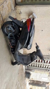 دراجة بريز مرتبه نظيفة مابيه كم نقص بسيط الاشاير الاماميه وصالنصه طاكة...