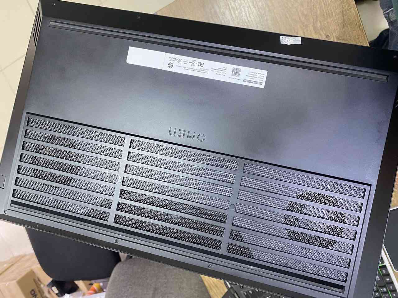 Hp Omen 017
Model: 17-ck2xxx
Cpu: ci7-13Hx
Ram 16 DDR5 
Hard ssd 1Tb
Gpu RTX 4060 8GB
Screen 2k 144Hz IPS 17.3 
كيبورد ميكانيكي 
السعر 1,400,000

للتواصل : ***********
