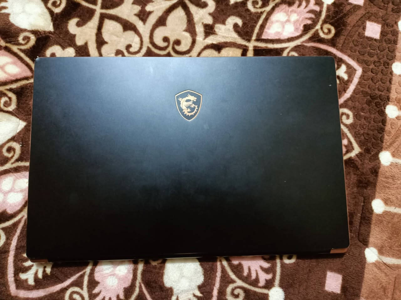 لابتوب msi gs75
Ci7 g9H
رام 16 
وذاكرة 512 ssd
كرت شاشة RTX 2070 maxQ  8G
8 كيكا خارجي  والشاشة  144hz
يشغل اقوى اللعاب موجود بالصور الفريمات 
اللترا تسكتشر يعني أعلى دقة
كيبورد RGB ماركة عالمية steel series 
وياه مبرد هواء وستاند وبي هاي الطخة فقط ما ماثرة عليه باي شي السعر 650 قفل قفل 
***********
