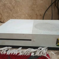 إكس بوكس وان اس ذاكره 500 و نضيف كلش و مرتب ويا جوستك واحد ما مفتوح سع...