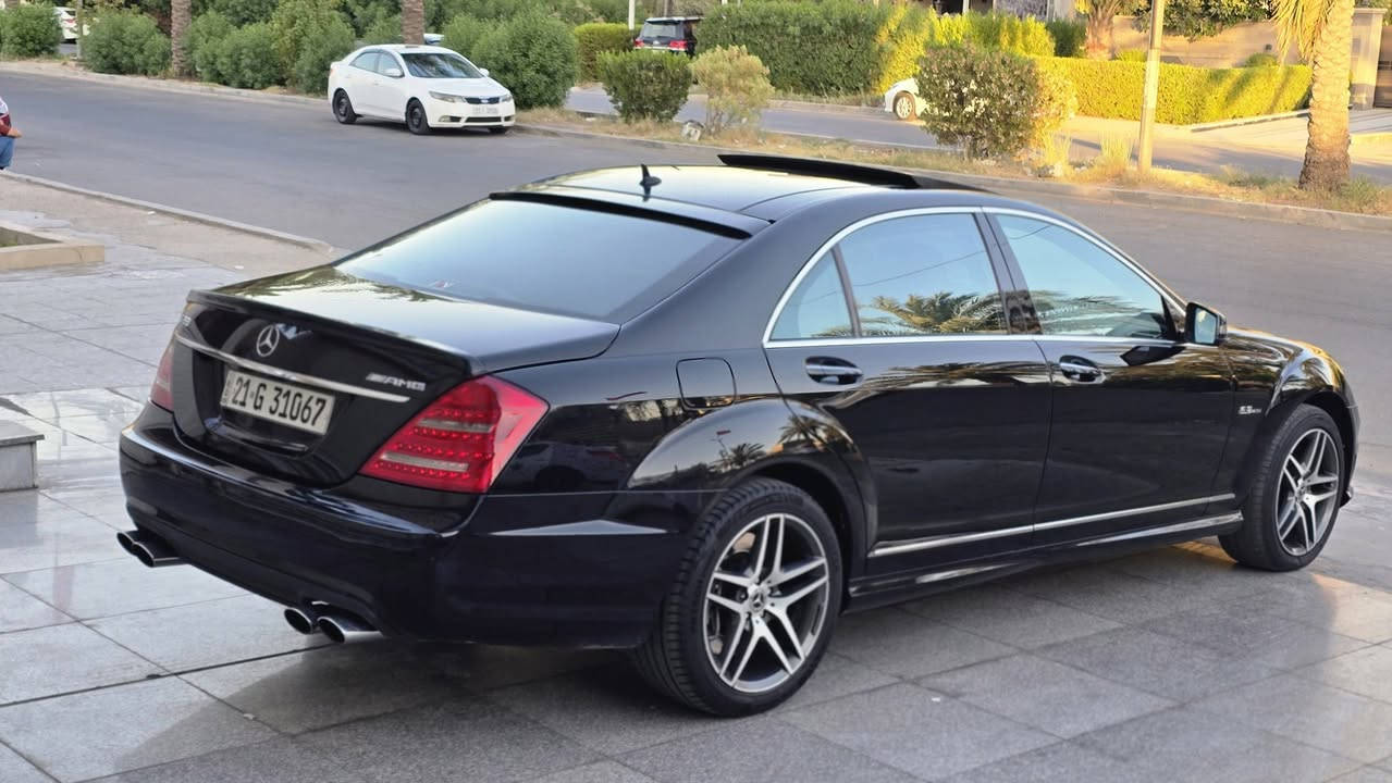مارسيدس S63 AMG أصل 
 كفاله عامه بدون صبغ وبارد وشخوط 
كير محرك مكفول محرك 550 مرغوب ماشيه 94 الف حقيقي 
فول موصفات الاخير السعر 210 بيها مجال 
الاستفسار *********** مكاني بغداد السيديه
