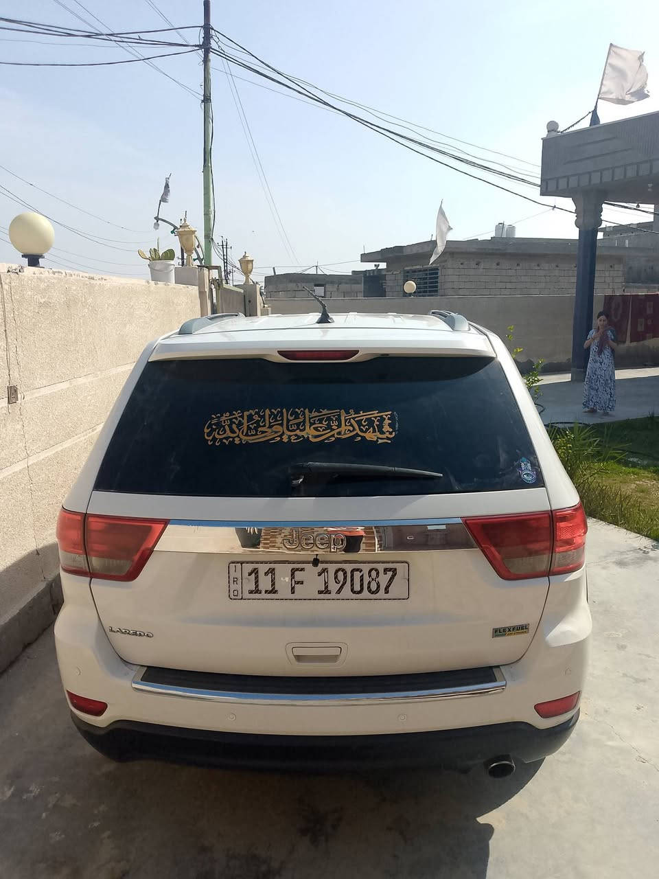 سلام عليكم جيب لاريدو موديل 11كلين رقم بغداد دولي بسمي اخوان السيارة نضيفة جدا وكولشي على البلاد ماشية 145مكينة وكير مكفولات مكينة 6/3600سلندر صدر امامي خلفي نضيف تبريد تدفئة شغال مواصفات فول من عدة الفتحة شاشة لمس كامرة دائرية بصمة تشغيل تحكمات ستيرن كشنات جلد كشنات كهرباء يدات نيكل وباقي المواصفات جيب معروفة السعر 170هاذ رقمي انتصل او واتساب واني خادم ***********مكاني تقاطع النهروان
