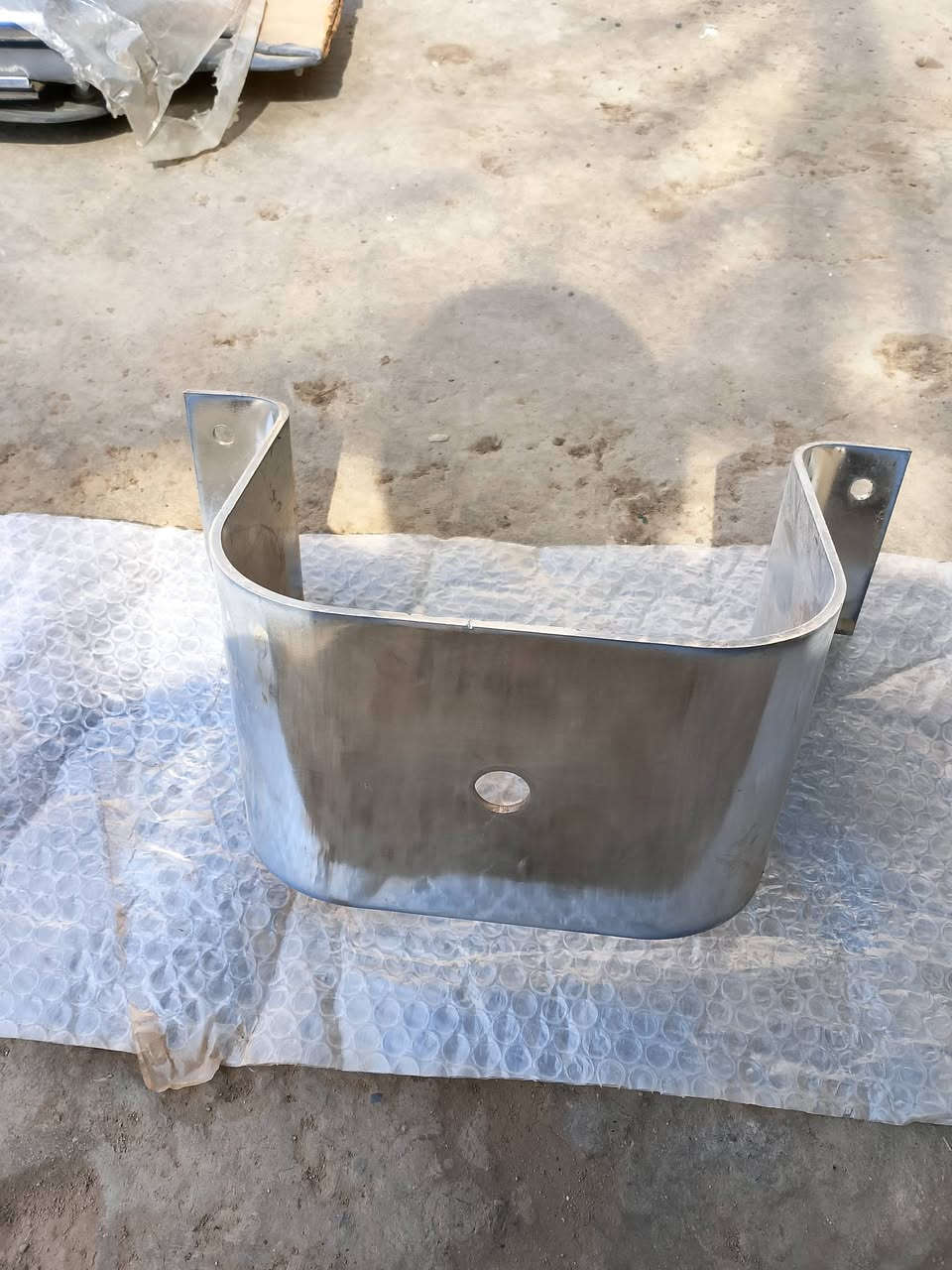 سلام عليكم من رخصت الادمن يوجد غراض لاندكروز مع غراض بيكم لاندكروز ومع بتره ومع مع دعاميه خلفيه مال مجاهدين بيكم 
العنوان ديالى بلدروز 
***********
