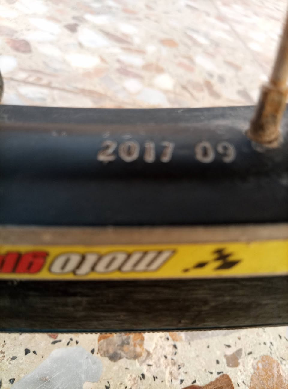 سلام عليكم بايسكل للبيع موديل 2017 بايسكل سلس ا عطل مابي  السعر 85 قفل بريكات امامي خلفي شغالات بي سله جانبيه مكاني حله سيف سعد شارع 30 
***********
