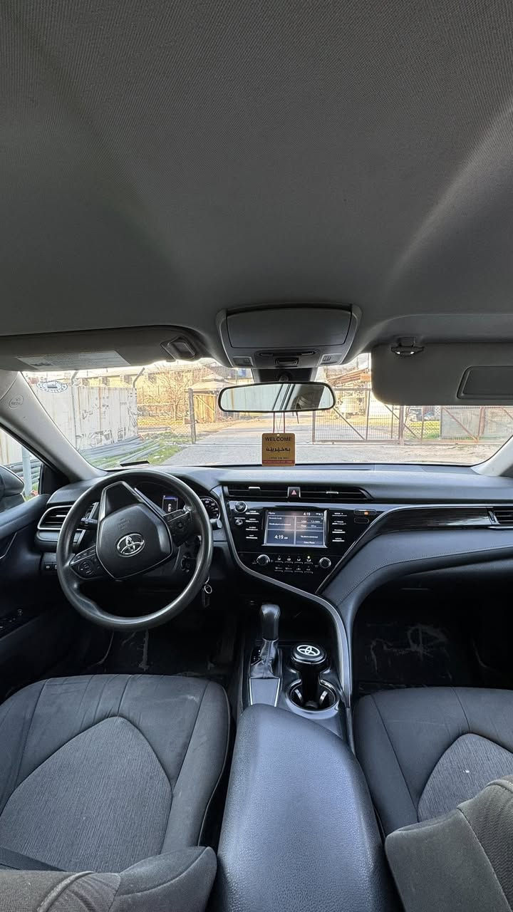 سلام عليكم ورحمة
كامري موديل ٢٠١٩ البيع 
مواصفات Le فول رقم سنوية كل شي جديد تحويل ثاني يوم سيارة بدون ضربة واحدة علي واحد جاملغ مبدلة بلادي فقط ماشي ١٣٤ ميل شرائي يتصل واتس آب موجود ***********عنوان كةلةك أربيل السعر ١٩٥ بي مجال
