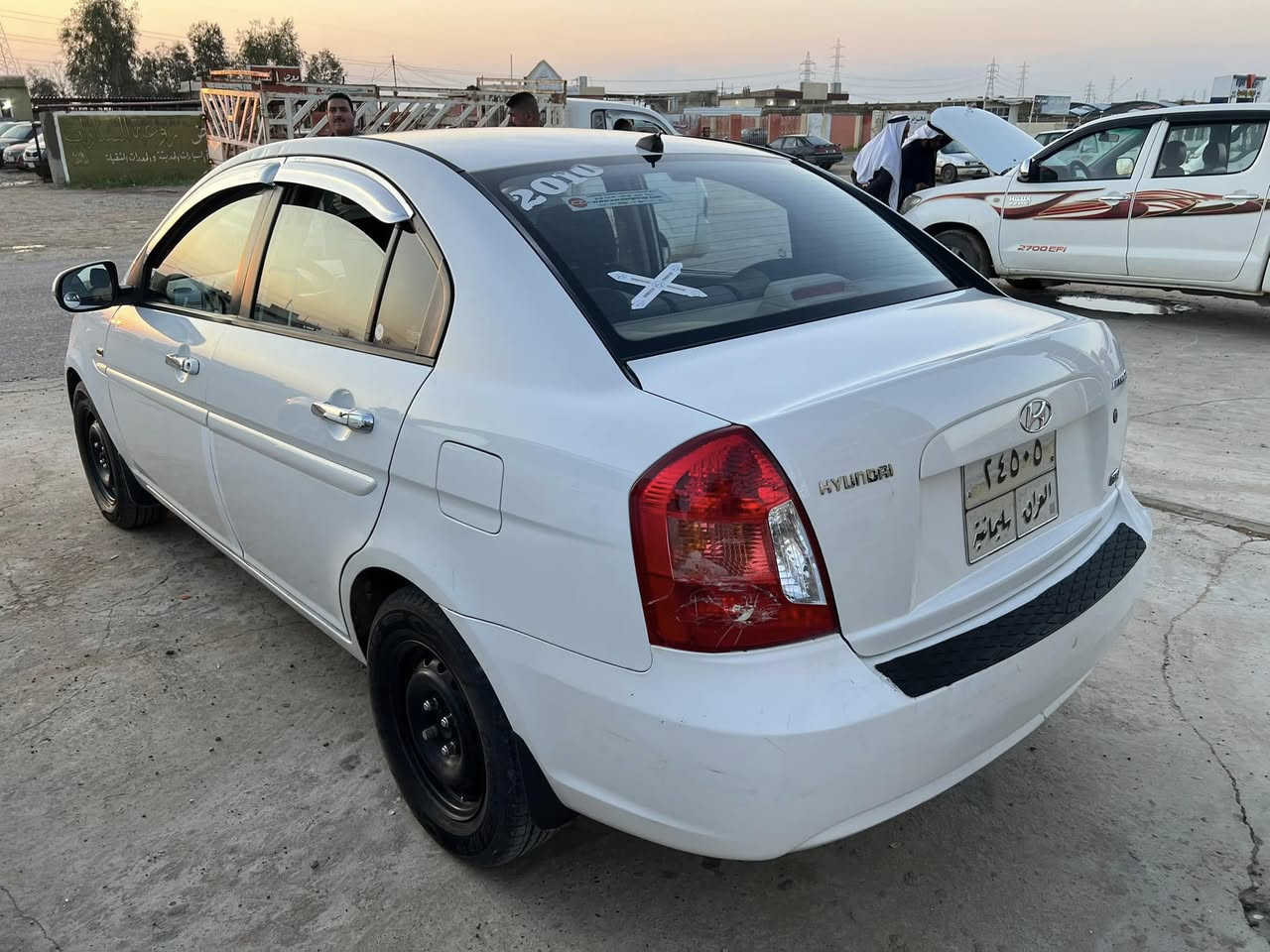 سلام عليكم 
اكسنت للبيع 
بيها صبغ نص الباب الوره نفر وجاملقات اماميه صبغ شويه 
موديل 2010 
كير ومحرك 16 شرط 
تواير وصدر جدد
السعر 90 وبيها مجال للطيبين 
الرقم ***********
