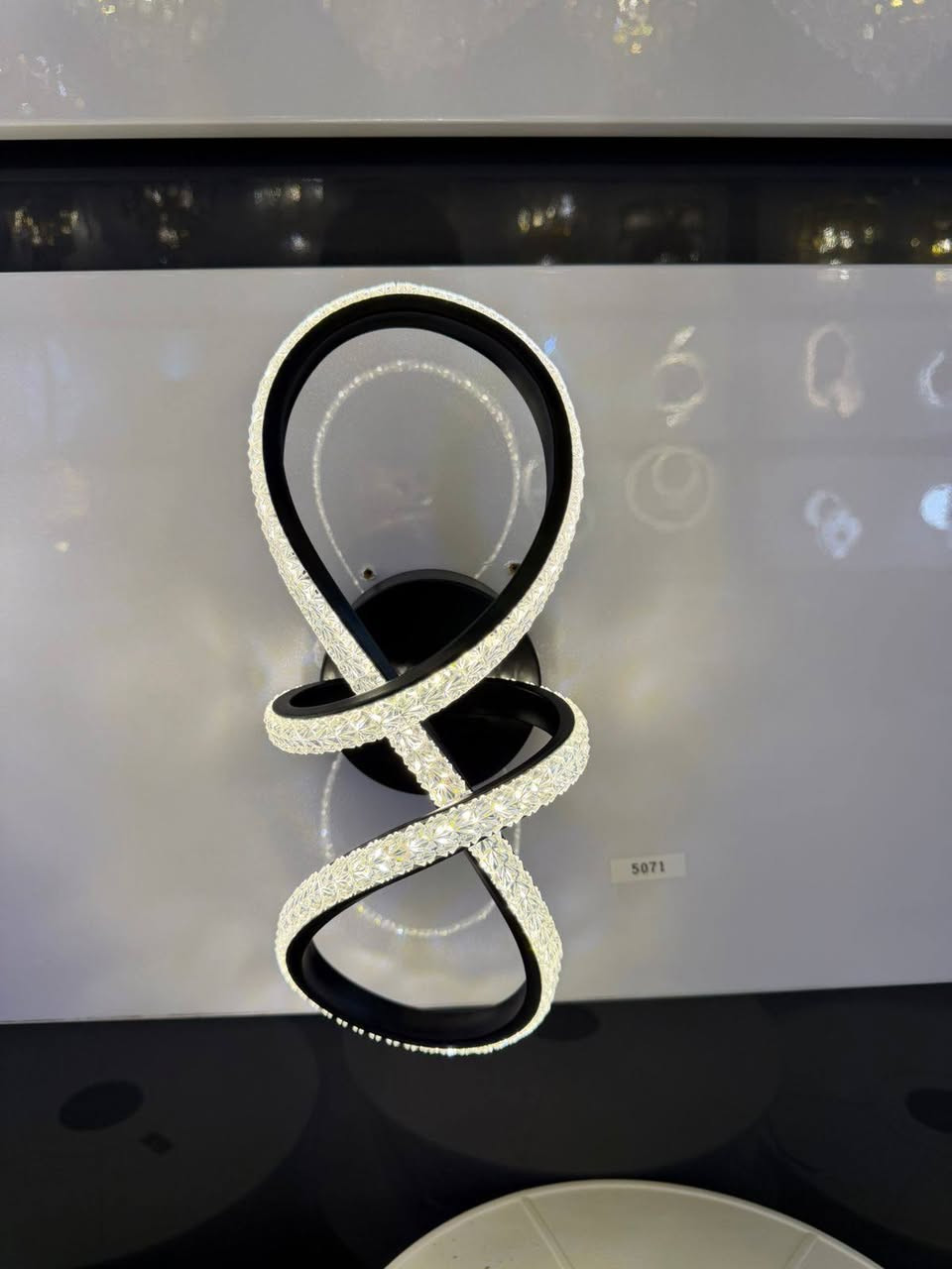 سلام عليكم توفر.برانكيت جداري 3 حركات ابيض شمس اوف ويايت سعر زوج 40لف كميه محدوده وسعار حلوه ومناسبه التواصل ***********او خاص
