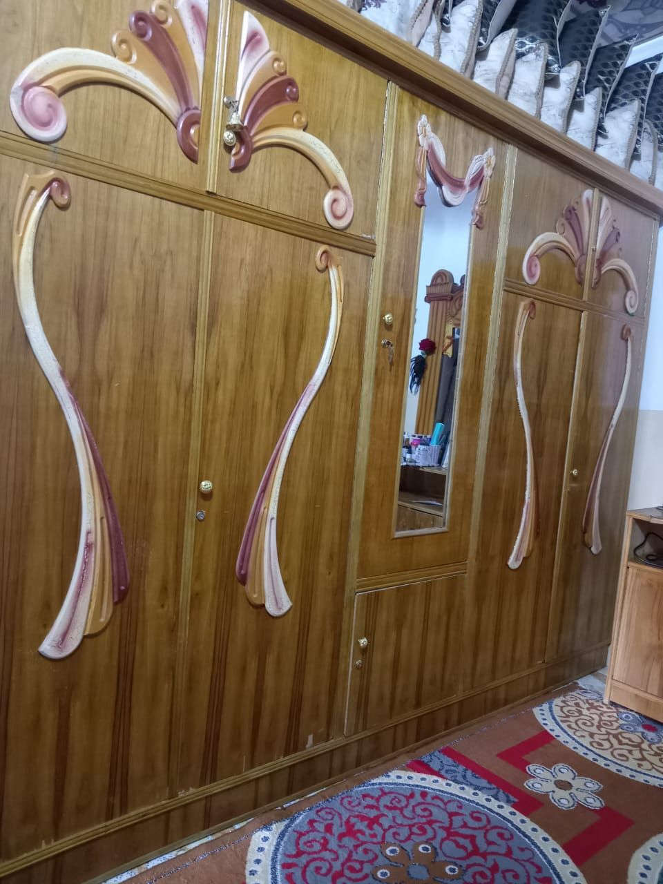 غرفة نوم للبيع السعر 450 مكان نجف شارع معمل سمنت شارع الخباطات ***********
