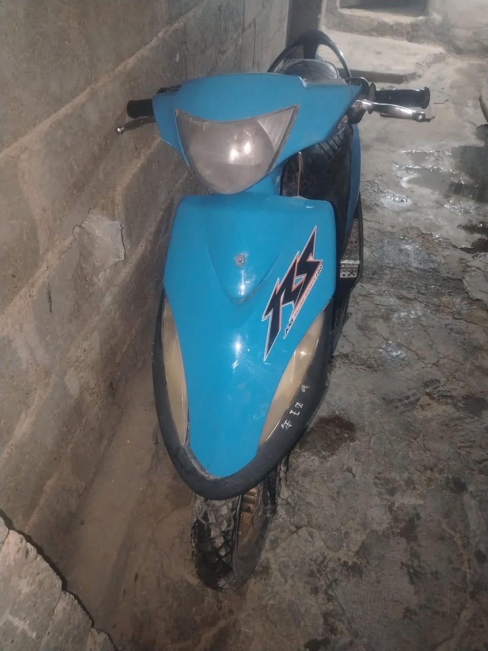 دراجه للبيع جيب باتري وكابريتر وشغل سعرها 350وبيها مجال  ***********واتساب شغال
