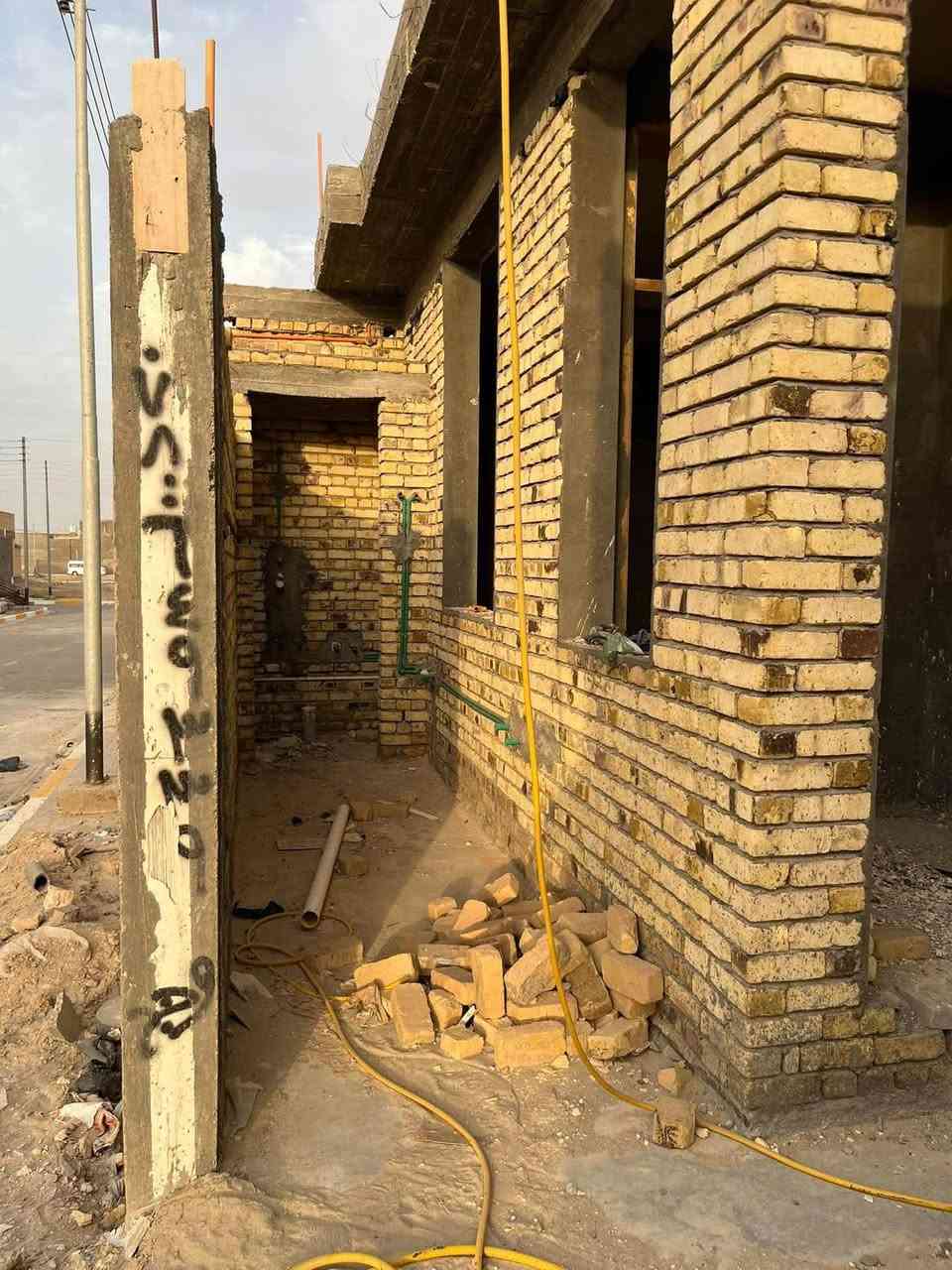 اعلان 
هيكل للبيع /السماوه 

بيت للبيع واصل تشطيب بالشراكيه الثالثه مساحه 200 م مطلوب إسكان#(57)بناء درجه اولى وخريطه مرتبه السعر الكلي #{115}التسديد# ٣٤٨ رقم العقار ٨١٣ غرفتين وصاله واستقبال ومطبخ وصحيات دخليه وخارجية للاستفسار مراسلة الصفحة او على الرقم 
 ***********
 ‭0782 433 8552‬مكتب الوطن للعقارات 
بإداره عباس ابو حسن 

ملاحظة مستعدون لأستقبال كافة العروض العقارية
