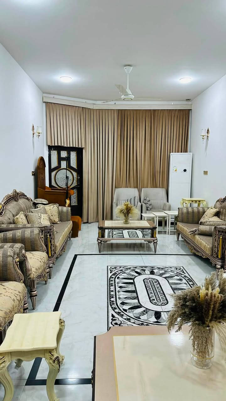 دار سكنية للبيع (بناء حديث) - حي أور

📍 الموقع: الناصرية، حي أور - شارع السبيس
📐 المساحة: 120 متر مربع 
🏗️ سنة البناء: 2021 (بناء حديث، جاهز للسكن )

***********
