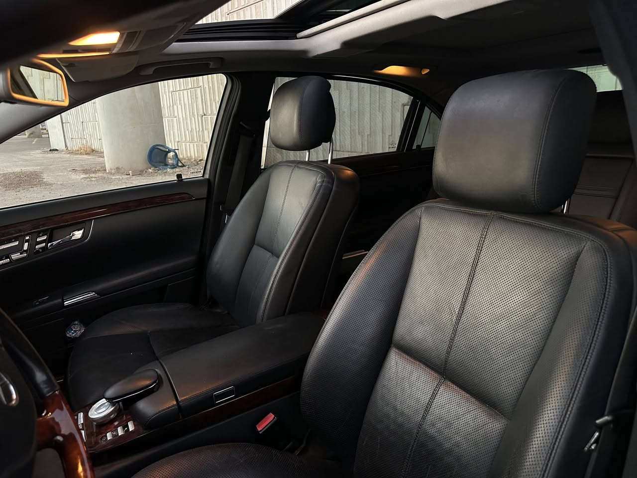 السلام عليكم مارسيدس 2007 الباب الطويله 
  S550 AMG وارد ياباني دخول جديد رقم بغداد دولي بأسمي 
فول مواصفات بانورما مقاعد مساج كامره ليليه فول للاخير  
مكان السياره بابل حله 
السعر 200 وبيها مجال 
للاستفسار 
***********
