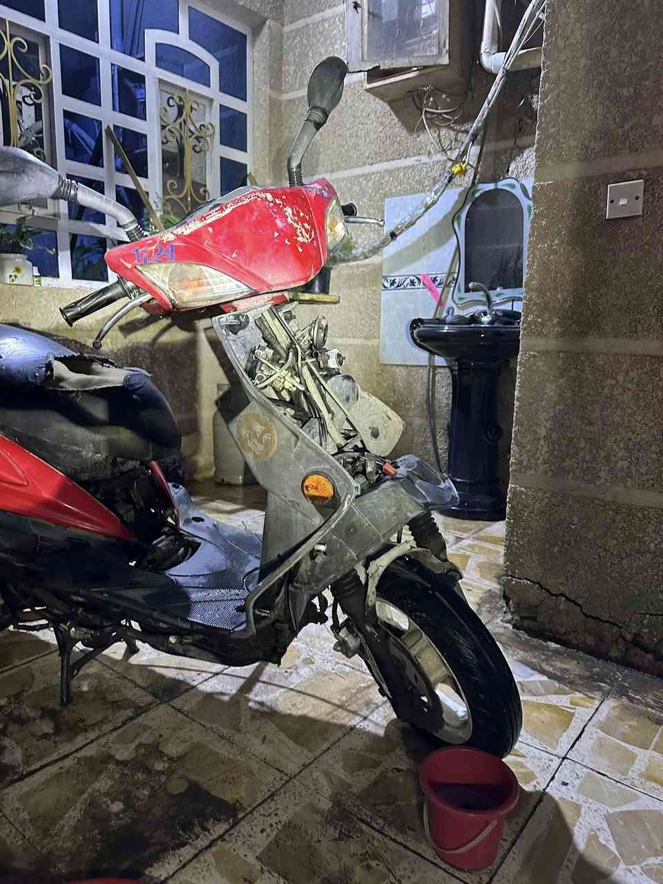 دراجه سكنس فحل ده امشي بيهة صار صوت بيهة وسكتت ابيع كوم حديد انطيني سعر ادخلك خاص اعلا واحد ابيع 
بس تاير امامي شاده قبل شهر سعره 35


**إذا كنت صاحب هذا الإعلان وتريد حذفه لأي سبب، رجاءا أرسل رسالة إلى الدعم الفني**