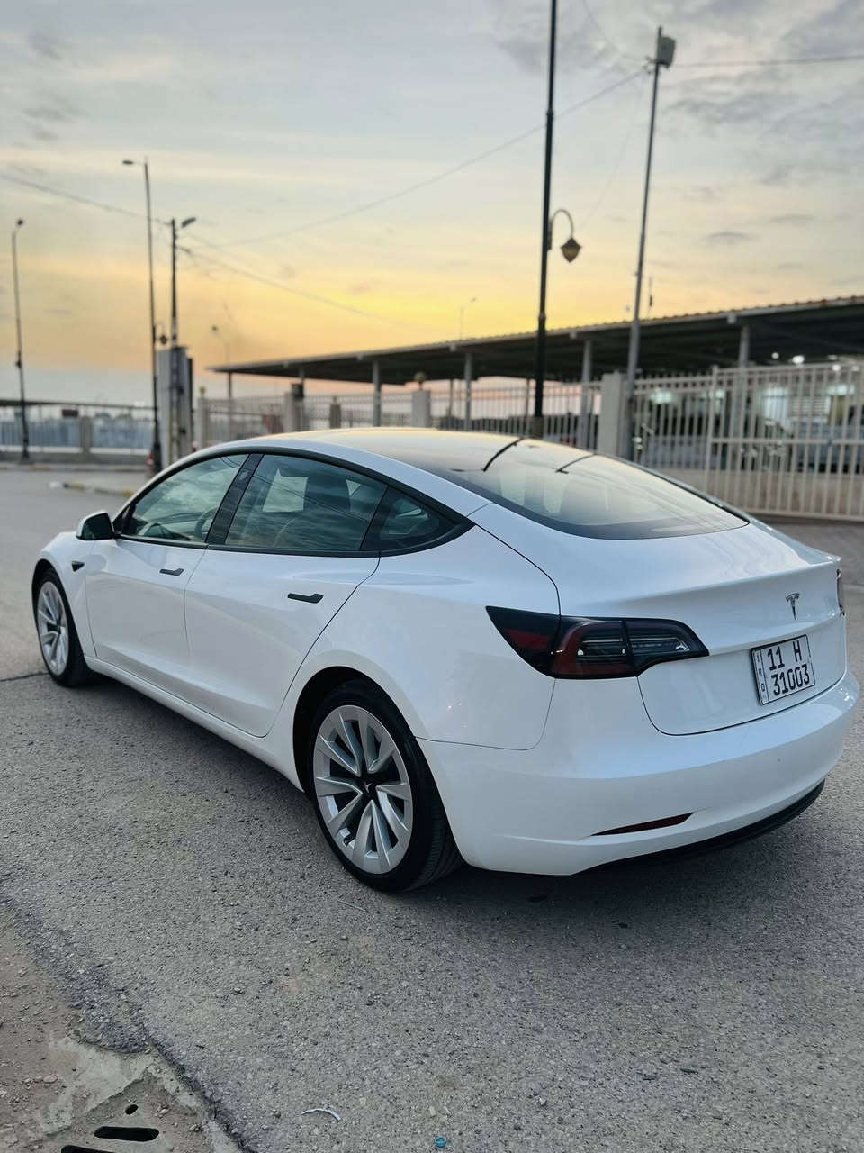تسلا مودل 3  موديل 23
حادثه بيه جاملغ وربع الباب سايق 

ماشيه ٣٧ميل 
سياره تك ماطور

مكان سياره كوت 

السعر 155 وبيه مجال

واتساب :***********
