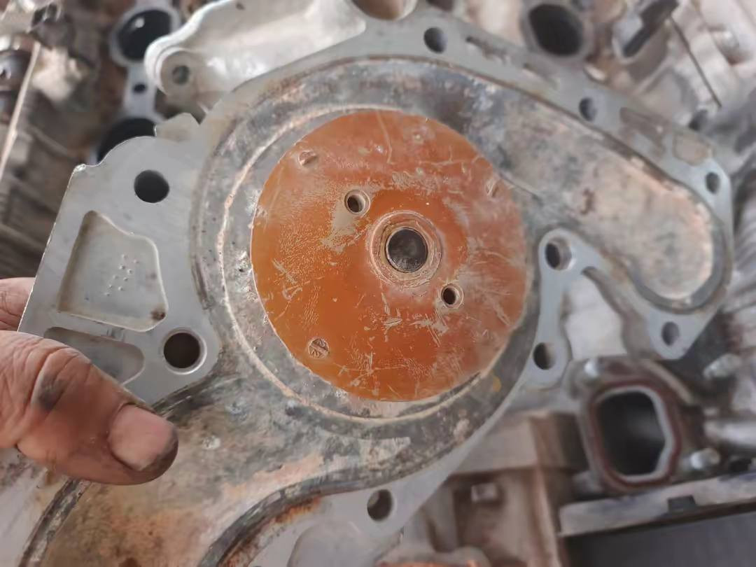 ابو الماجستا 
عيد تفكيرك ولا تبخل على سيارتك بالماء الزيتي الأصلي ومايجاوز قيمته ٢٥ الف للخمسه لتر انت صاعد ارقى سيارات اليابان 🇯🇵 والسياره تگول شجابني على الضيم وعلى هذا الجلف  
راح تبدل بس واتربم سعره ١٢٥ 
عدا كلفه العمل 
الديوانيه شارع سالم
***********
