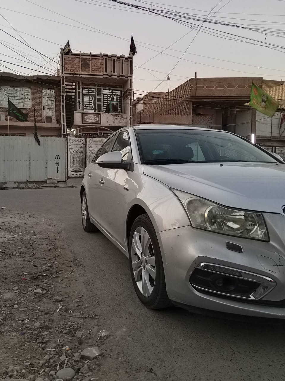 شوفر ليت كروز موديل 2016 خليجي
مكينه 1800 بحاله جيده والكير كذلك 
خمس بصمات 
فتحه سقف 
شاشه جبيره بلادي 
كامره بلادي 
كشنات جلد
رادار جانبي 
سياره مكفوله من الصبغ بيها بس بارد بالباب مال سايق يم اليده 
 السعر 88 

***********
