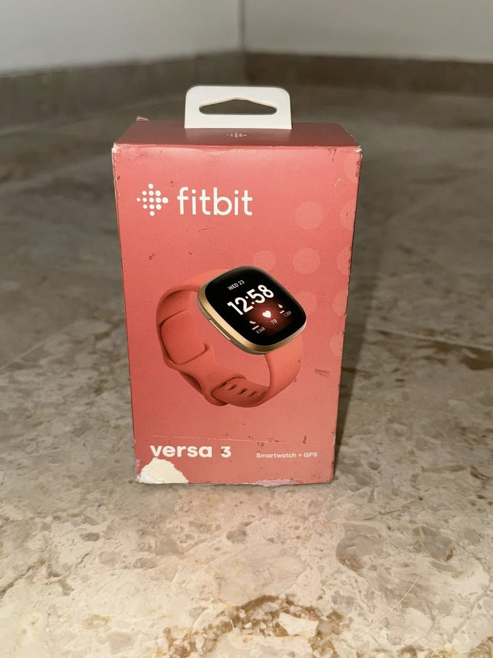 ️ ساعات Fitbit Versa – أناقة + صحة + تكنولوجيا
متوفرة الآن موديلات: Versa 2 / Versa 3 / Versa 4

🔹 شاشة واضحة وعصرية

 🔹تتبع دقيق للنشاط اليومي والنوم

مدمج (حسب الموديل)GPS

 🔹دعم المساعدات الذكية (Alexa / Google Assistant)

 🔹بطارية تدوم لعدة أيام

🔹 أوضاع رياضية متعددة تناسب كل الأنشطة

⌚️ خلي ساعتك تساعدك تحافظ على نشاطك وصحتك يومياً

متوفر توصيل جميع المحافظات ((الاسعار خاص))


**إذا كنت صاحب هذا الإعلان وتريد حذفه لأي سبب، رجاءا أرسل رسالة إلى الدعم الفني**