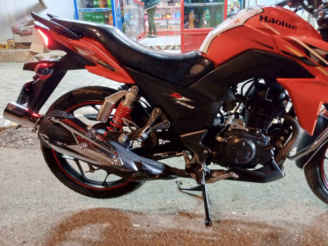 دي اف للبيع موديل 2020  مسجله ارقام انگليزي جديد تحويل مباشر دراجه جاهزه وحلوه نضافتها احله منل صور سعر 16/ ونص. بي مجال مكاني الرمادي الصوفيه رقم ***********
