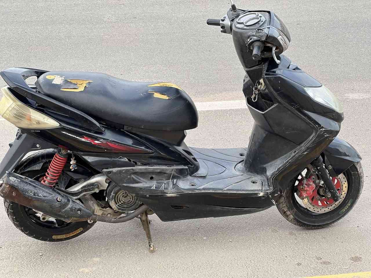 السلام عليكم
دراجه سكنس فحل للبيع موديل 2010 ياباني اصل 
الدراجه خير من الله لا تبخير لا تنقيص نگره سلف تايرات زوج جدد اصليات صالنصه رياضي كهربائيات كلها شغاله باتري جديد ويل كب ابو النجمه المرغوب تجي تفحص وتاخذ السعر 750 وبيها مجال حگ الجيه ، العنوان : كربلاء حي الفارس قرب الملعب الدولي 
، غير متواجد على الانترنيت 
للاستفسار : 
***********
