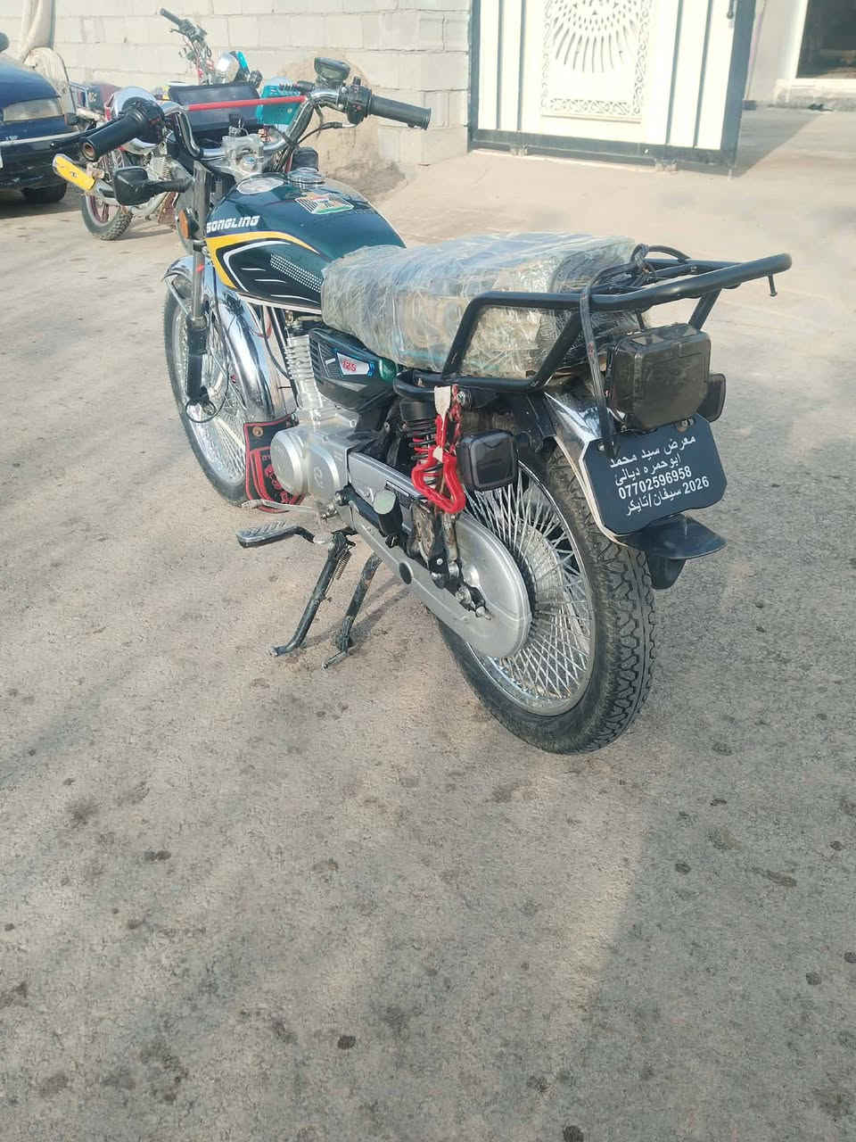 السلام عليكم شباب دراجه للبيع موديل 2026
الدراجه مفوله ما ناقصهه اي شي شغل و اطلع وين ما تريد معروضه 750 و بيه مجال للاتصال ***********
