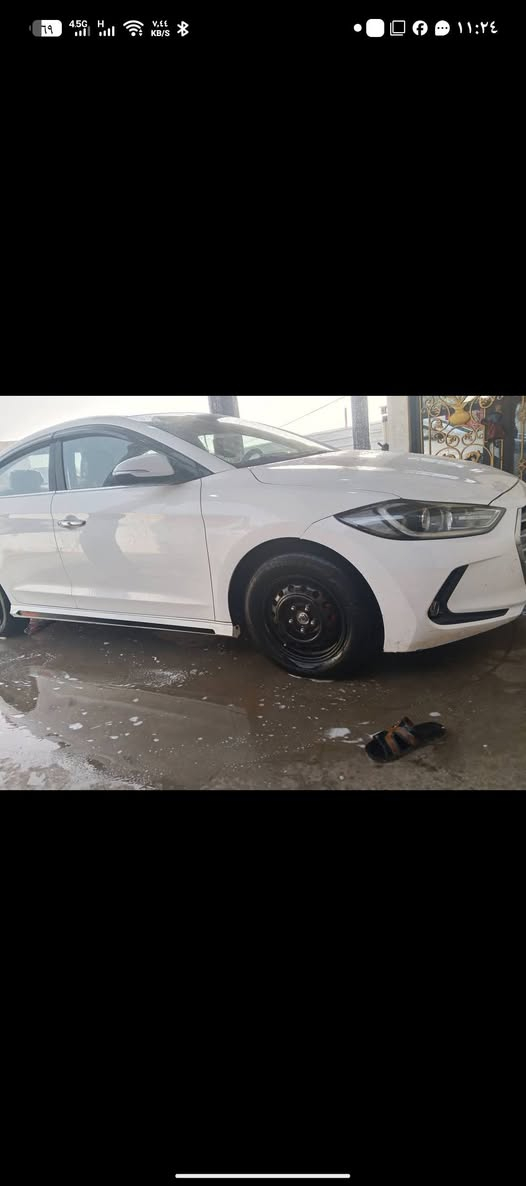 سلام عليكم  النتره 2017 فوال عده البصمه  بيها بيبان ثنين تبديل اصليه من شركه و قديمه  مكينه 2000 سياره حلول حلى من الصور ماشيه 146 حقيقي عنوان بغداد  جسر ديالى الكرغوليه ***********
