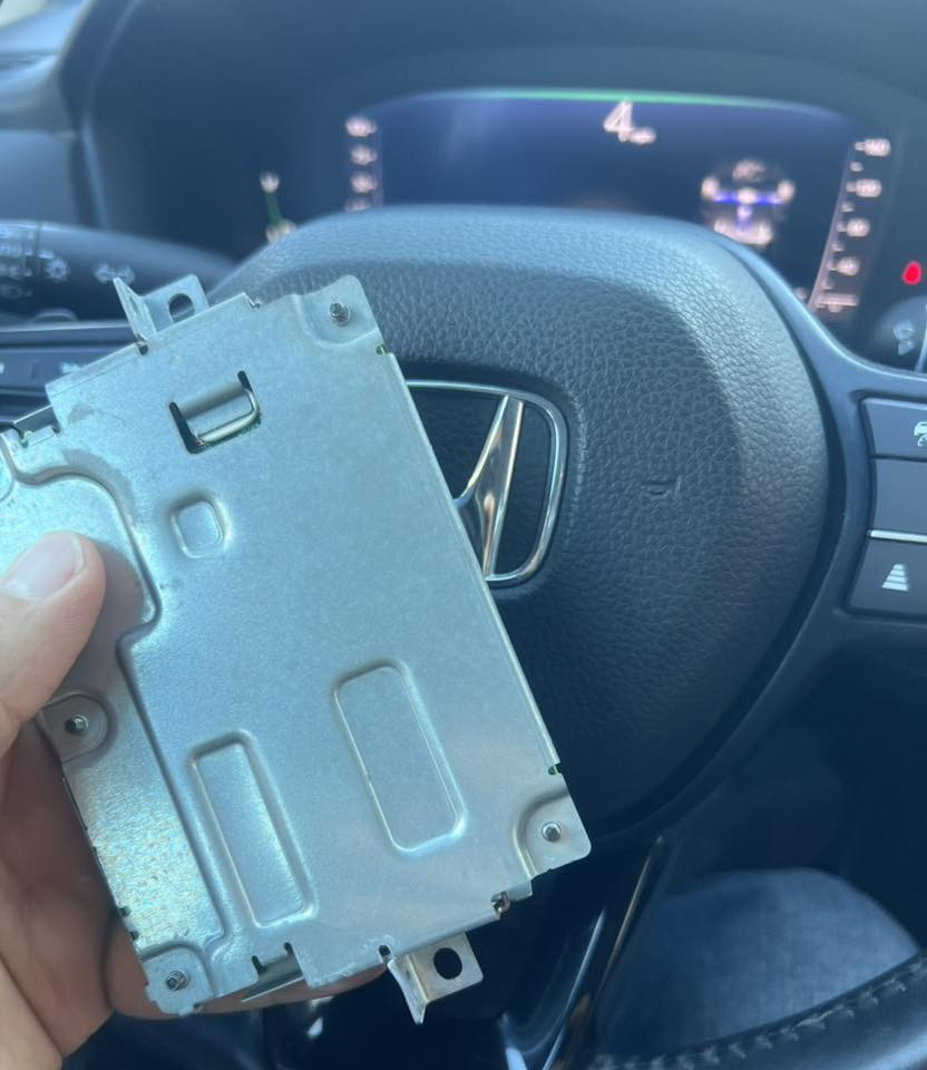 كارت لايت جهة يسره اكورد شغال السعر  ١٢٥قفل ومسطره امريكي اصلي مبدل جامه فقط  ٢٢٥وكاعيات٦٠. ***********
