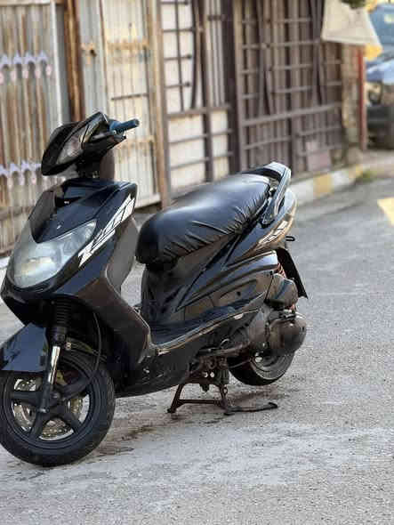 سلام عليكم سنكس فحل كوري كابيتر دراجه حلوه كلها شغاله ما بيها نقص مكينه حلوه مكان دراجه بغداد شعله السعر 550رقميً ***********
