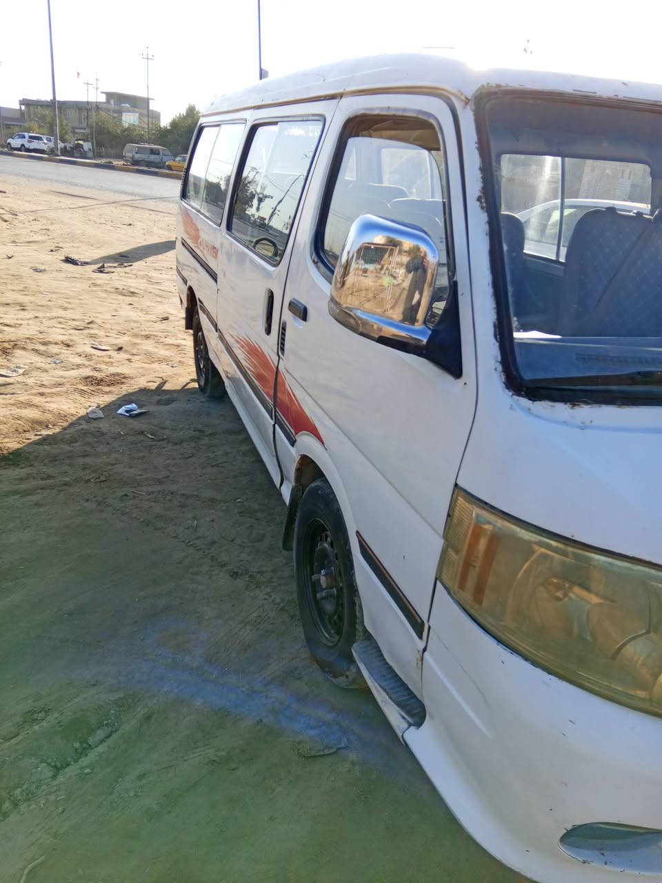 فتون موديل 10 كير ومكينه ونجي رقم بغداد انكليزي رقم شاصي واضح سنويه لل 30 مامطلوبه ولا ربع السياره بسمي السعر 50 وبيها مجال ***********
