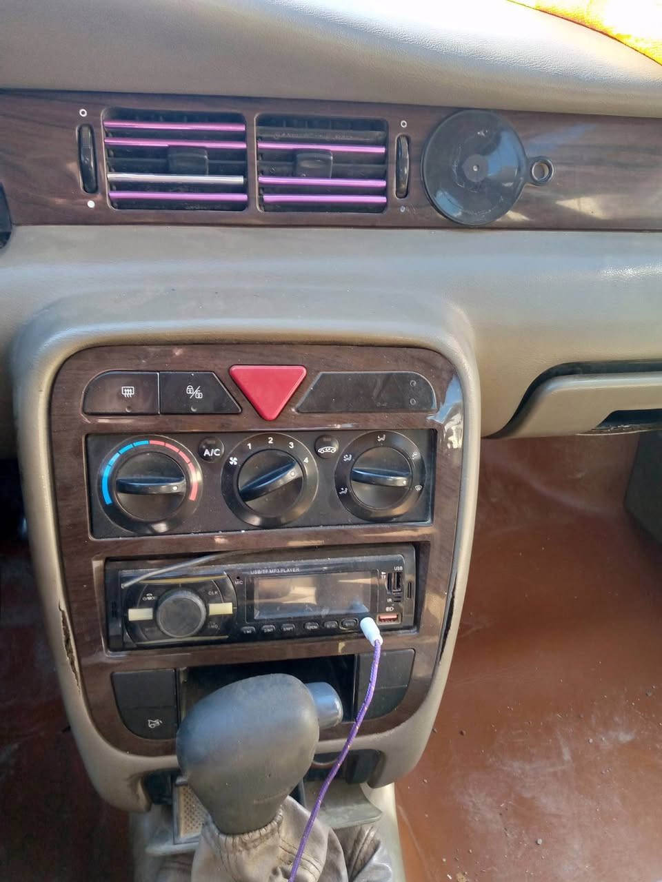 سمند سورن مكينه وكير جدد
فرنسي  كير اوتماتيك 
اللون ابيض 
رقم بغداد  مشروع وطني 
سياره مال بيت ما تكسي 
العنوان كوت مركز المدين


**إذا كنت صاحب هذا الإعلان وتريد حذفه لأي سبب، رجاءا أرسل رسالة إلى الدعم الفني**