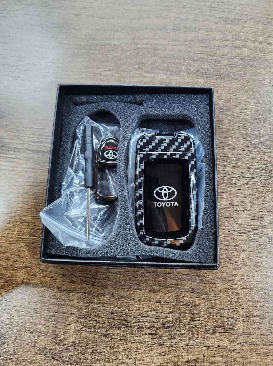 اجمل درع مفتاح سيارة متوفر كل انواع السيارات 
(تويوتا فورد mg جيب دوج شوفر نيسان )
درع الترند الجديد كاربون فايبر حديد الاصلي 
موجود بشكلين البروزن والكاربون فايبر الكامل 
للحجز ارسل مفتاح سيارة او نوع والموديل ورقمك وعنوانك 
عنوان المحل سليمانية دو سايد كاني كوردا 
وتتوفر خدمة توصيل كل محافظات العراق
رقم التواصل 
***********
