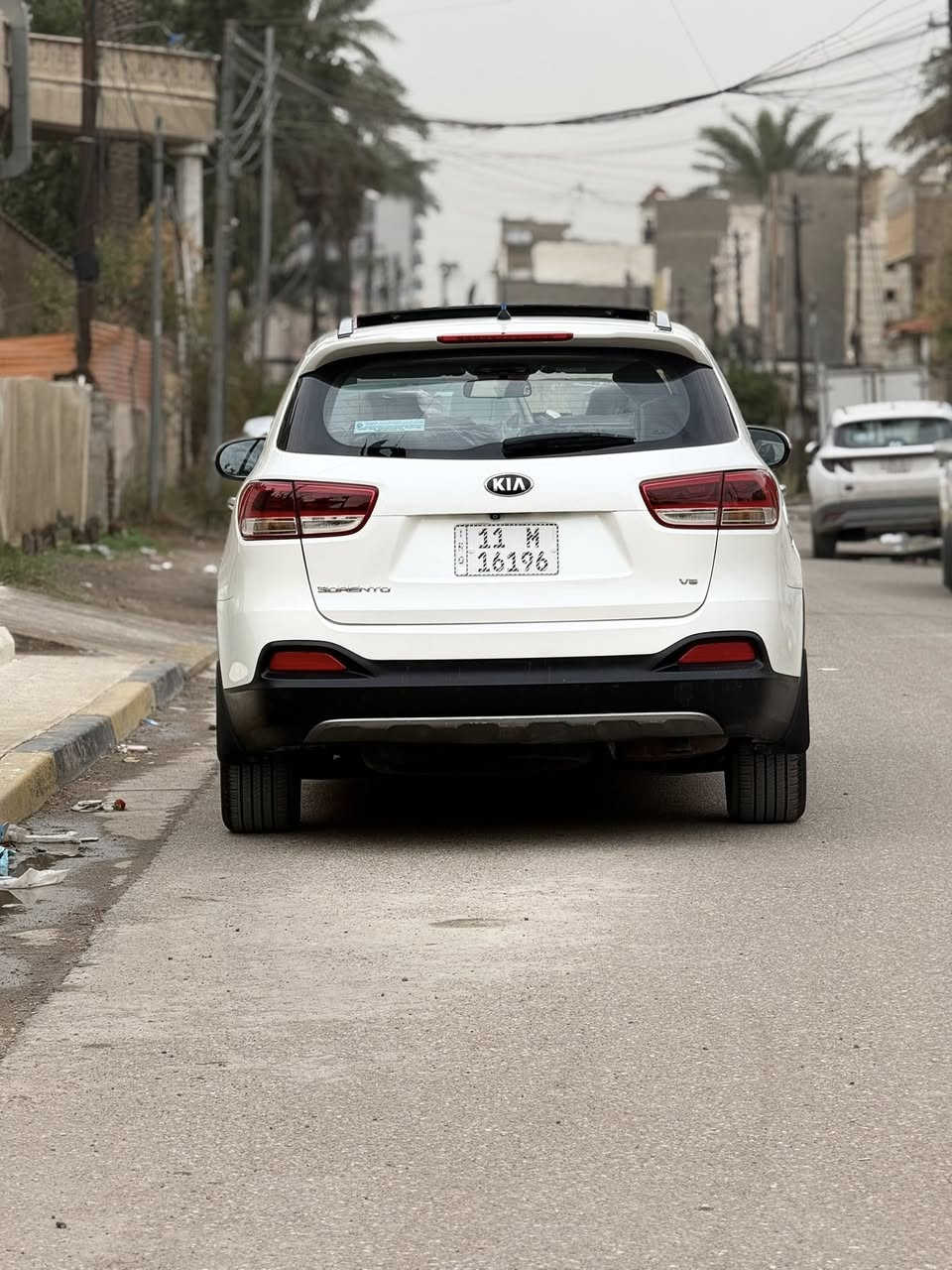 سورنتو ١٦ خليجي  رقم بغداد بسمي
فول مواصفات  واحد ع واحد 
مكفولة كفالة عامة فقط بارد
محرك  والكير كفالة عامة 
عداد المسافة 99 حقيقي 
 المواصفات 
ستة سلندر 
٧راكب 
فور ويل 
٣ قطع تبريد 
جنطة كهربائية 
بصمة تشغيل 
ابواب بصمة
مرايات شفط مع اشاير 
زراك لايت 
بانو راما 
مري شفط 
علامة سورنتو بدوسة ضوئيه
حساسات امامي
حساسات خلفي
٤ انضمة تشغيل سبورت ...ايكو.... عتيادي... ادشن
٥ ويل كروم
شاشة 
جي بي اس
فول تحكم ستيرن 
نضام تثبيت السرعة
مكينة وكير وحدادية كلش جديده
زنون عالي  ناصي 
كشافات ضباب
كشن السايق ولراكب كهربائي
كامرة دوارة خلفية
كشن امامي خلفي تدفئة وتبريد 
ونعتذر عن الاطالة بعد بيه مواصفات 
العنوان بغداد
السعر ٢١٢
رقم صاحب السيارة ***********
