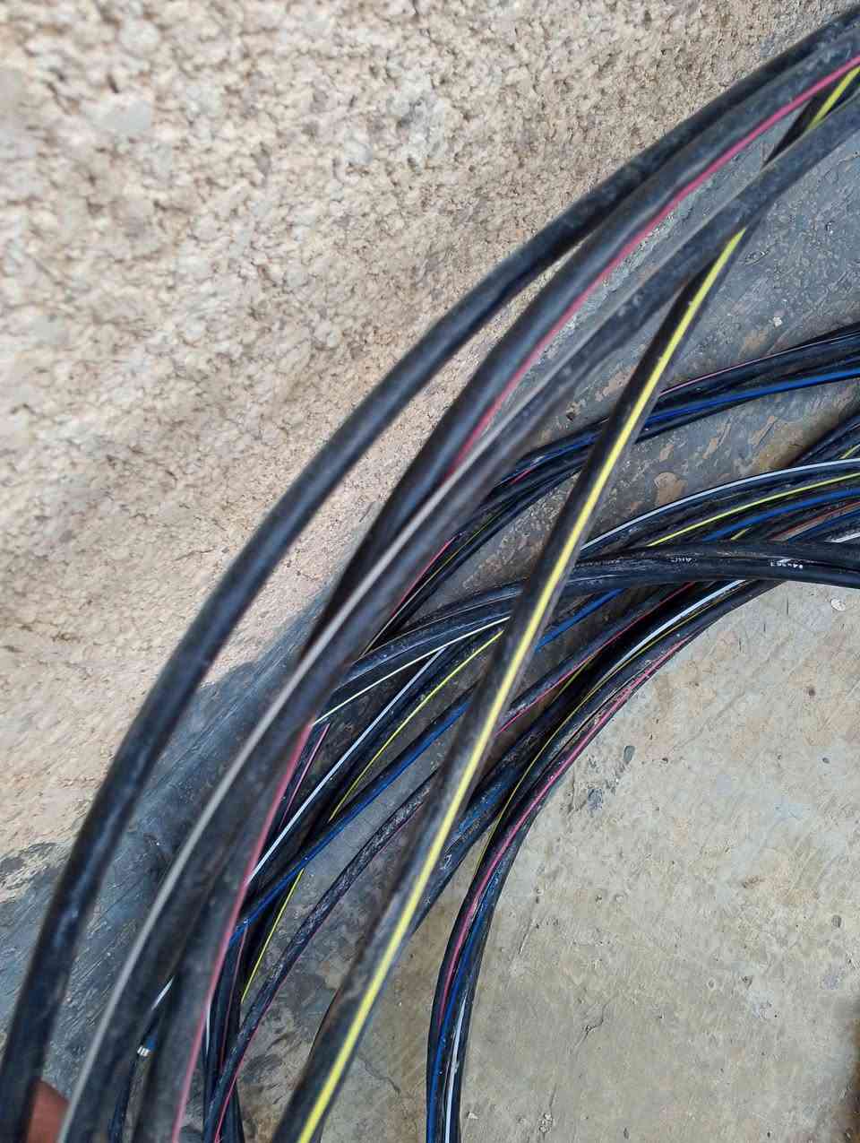 السلام عليكم شباب رحمه الوالديكم يوجد لدينا كيبل كهربائي فلندي الأصلي للبيع أتصل  وتدلل ***********//مكاني قضاء الضلوعية البجواري
