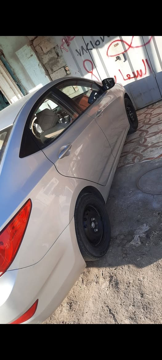 اكسنت للبيع رقم مثنئ مشروع وطني بي مكان دوار راعيها يريد يحوال مديل 16 سنويهه 28 
بيه تبدليل دعاميات خلفلي وامي وصبغ باب
محرك وكير خير من الله. سعر82 مكاني واسط حسنيه مكينتها 1400 جديده. رقمي ***********
