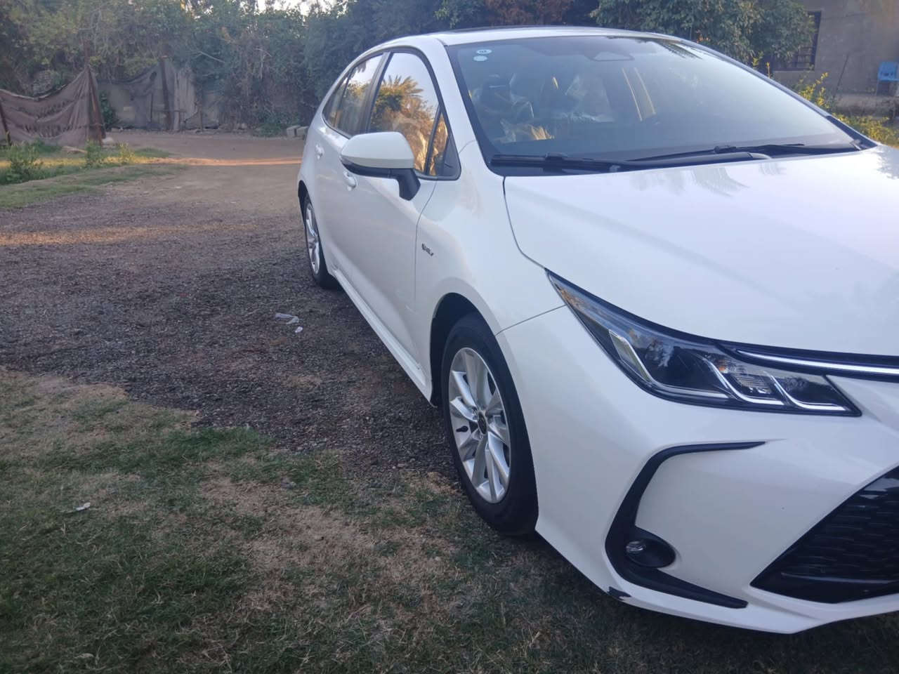 السلام عليكم كورلا هايبرد +بانزين موديل 2025
ماشيه 10الف كيلو بيهه رصعه فقط بالصندوق الخلفي  
السعر 163 وبيهه مجال 
للتواصل 
0780 269 3873
