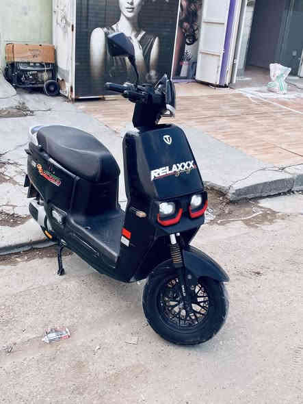 دراجه شحن ريان 2025
6 بطاريات ونلي نظيفه كلش 
تمشي 60 كيلو 
3 سرع 
معروفه بعد الريان دولار السوك ومعروفه مواصفاتها 
تعال وشوف بعينك لتعامل بدون متشوف الدراجه 
سعرها 690 
مكاني اليرموك 
رقمي ***********
