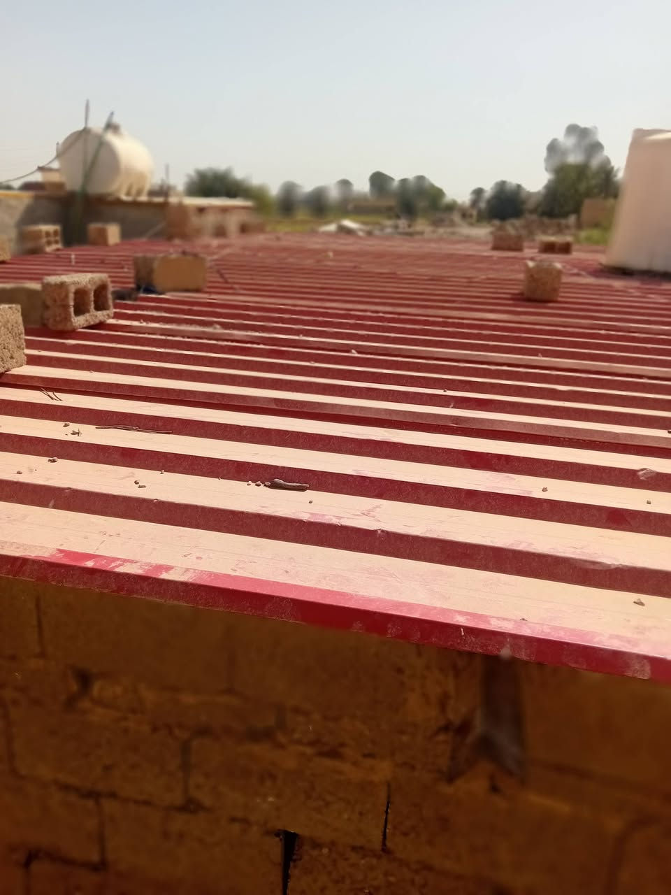 السلام عليكم سندويج مستعمل للبيع العنوان بغداد  تقاطع النهروان  للستفسار الرقم الهاتف  ***********
