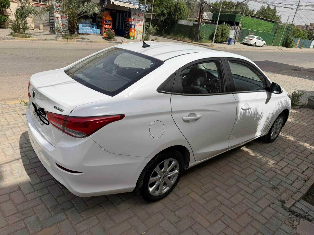 شانجان - L7
موديل 2023
محرك اربعة سلندر
1500cc
فول مواصفات
فتحة -شاشة-تحكم ستيرن
وباقي المواصفات المعروفة
اللون ابيض
الداخل جلد اسود
السيارة جديدة ونشطة 
واحلى من الصور
خصوصاً للعنده دوام او شغل يحتاج سيارة بسعر مناسب واداء حلو وعملي 
رقمها بغداد
مكانها السيدية
الشراي يتواصل ويجي يشوفها واحطه على راسي
السعر 10500 وبيها مجال حك شوفتكم وجيتكم بغداد, العراق


**إذا كنت صاحب هذا الإعلان وتريد حذفه لأي سبب، رجاءا أرسل رسالة إلى الدعم الفني**