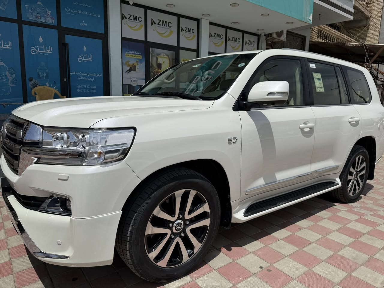 لاندكروز 2018 vxr 5700 ماشيه 102 سعرها 520
***********
