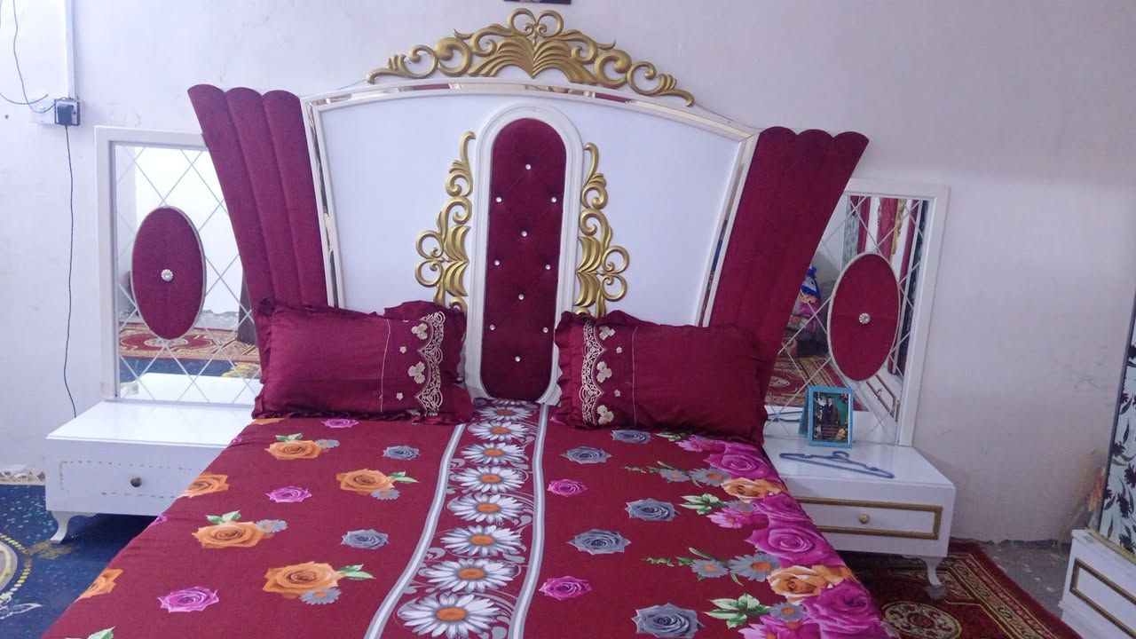 غرفه النوم تركي جديده البيع العنوان المكصب قرب سواق الرون ***********
