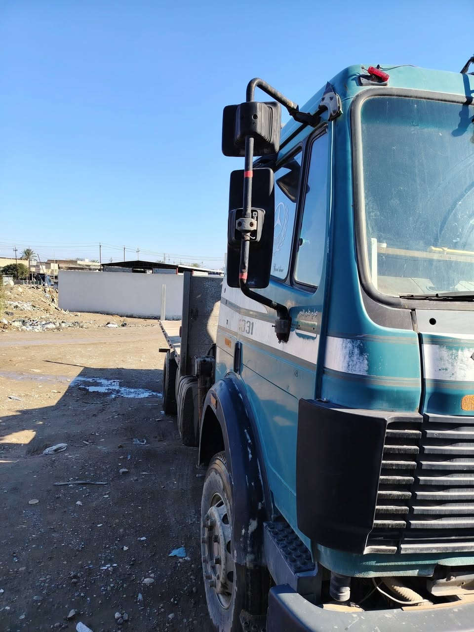 كرواتي موديل 92كرين بلدي قمره صباغ ما بيها دوشمه جديد  رقم انبار  بسمي سنويه 28 كرين 4طن مسجل بل سنويه تريله اسعر $175 بي مجال / *********** /***********
