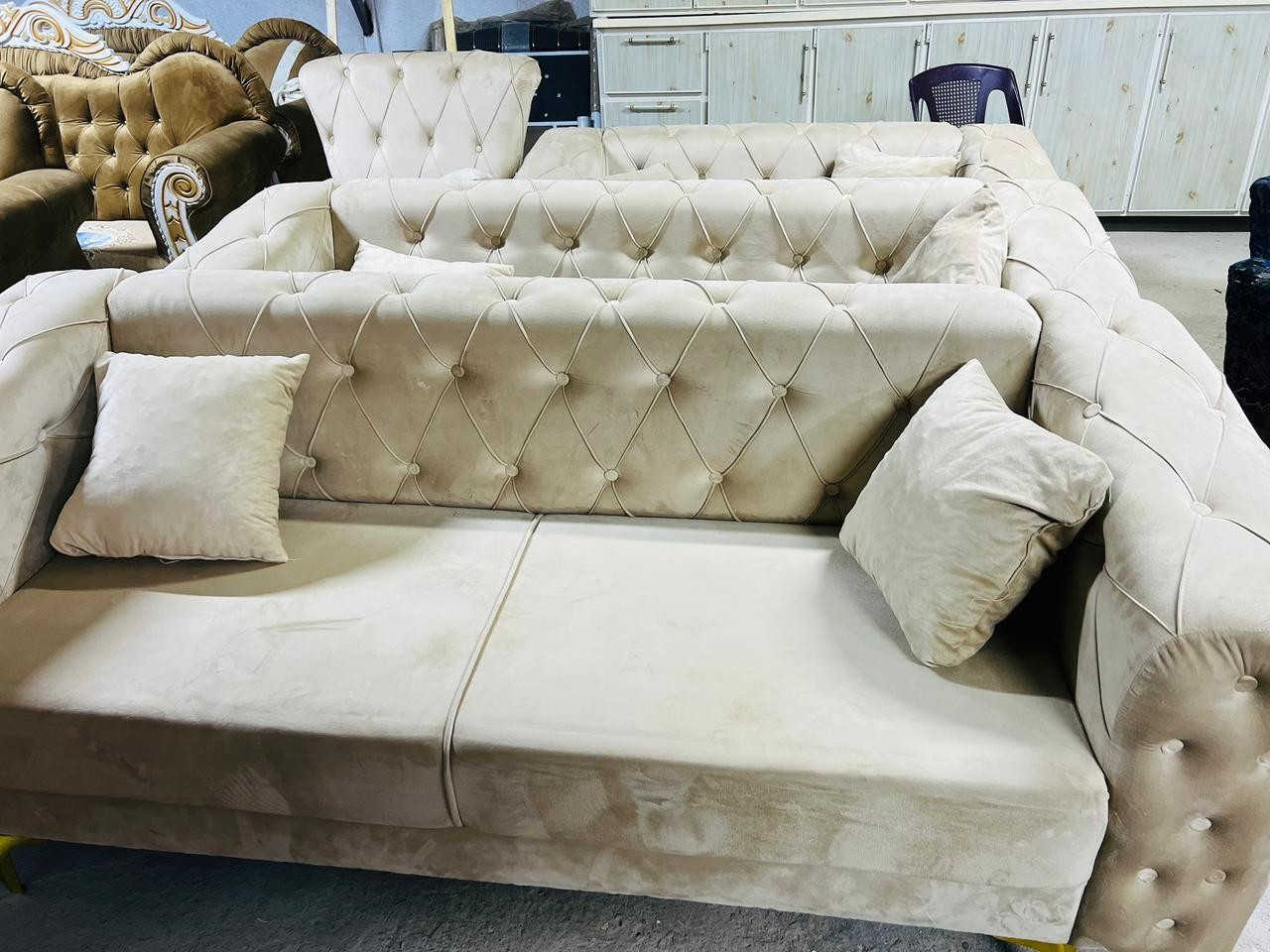 اللهم صلي على محمد وآل محمد 
عروض على ديوان عراقي ٦ ونص متر حرف L السعر   ٤٠٠ الف
كنتور ٣  باب ٣٠٠  الف
كنتور ٢ باب  ٢٢٥  الف
العنوان  جصان رقم الهاتف 
***********
