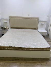 سرير • غرفة نوم