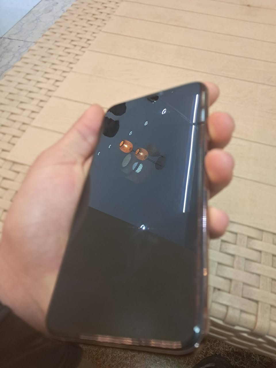 السلام عليكم 💐 
سعر 350 الف وبي مجال 👋
ايفون 11 برو ماكس 👀
بطارية 92 🔋🙃
ذاكرة 256🎚️😉
لون ذهبي 💡😁
تلفون نضافة 90 % 🫡
فقط تلفون وكيبل أمريكي ⚠️
تلفون مفول من كلشي شحن😉 خير من الله ⚠️

عنواني كربلاء حي الحسين 
 تواصل : ***********
